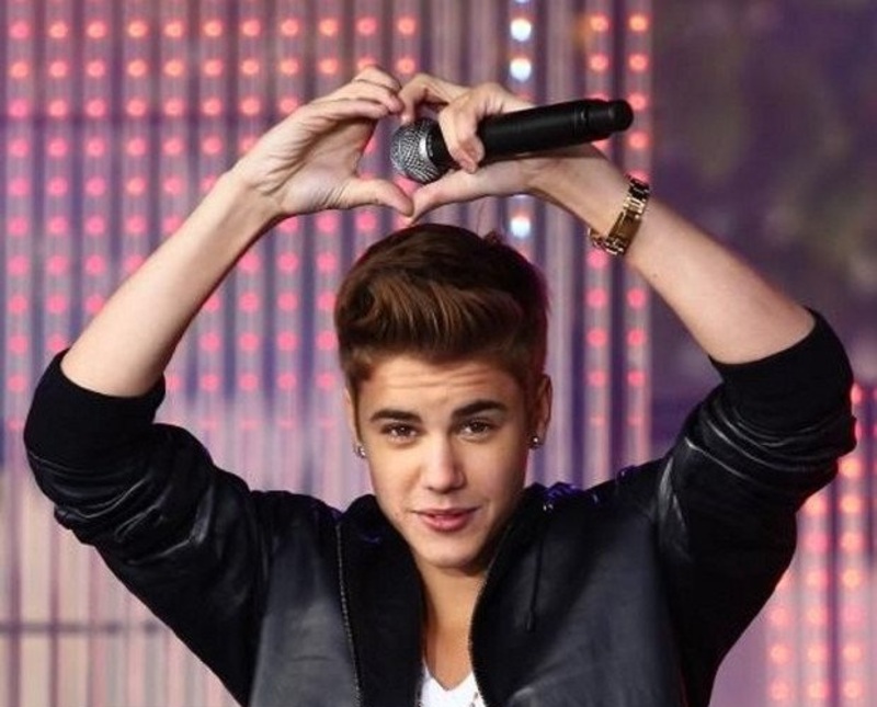 صورة جاستين بيبر يعثر على معجبته التي كان يبحث عنها أخيراً